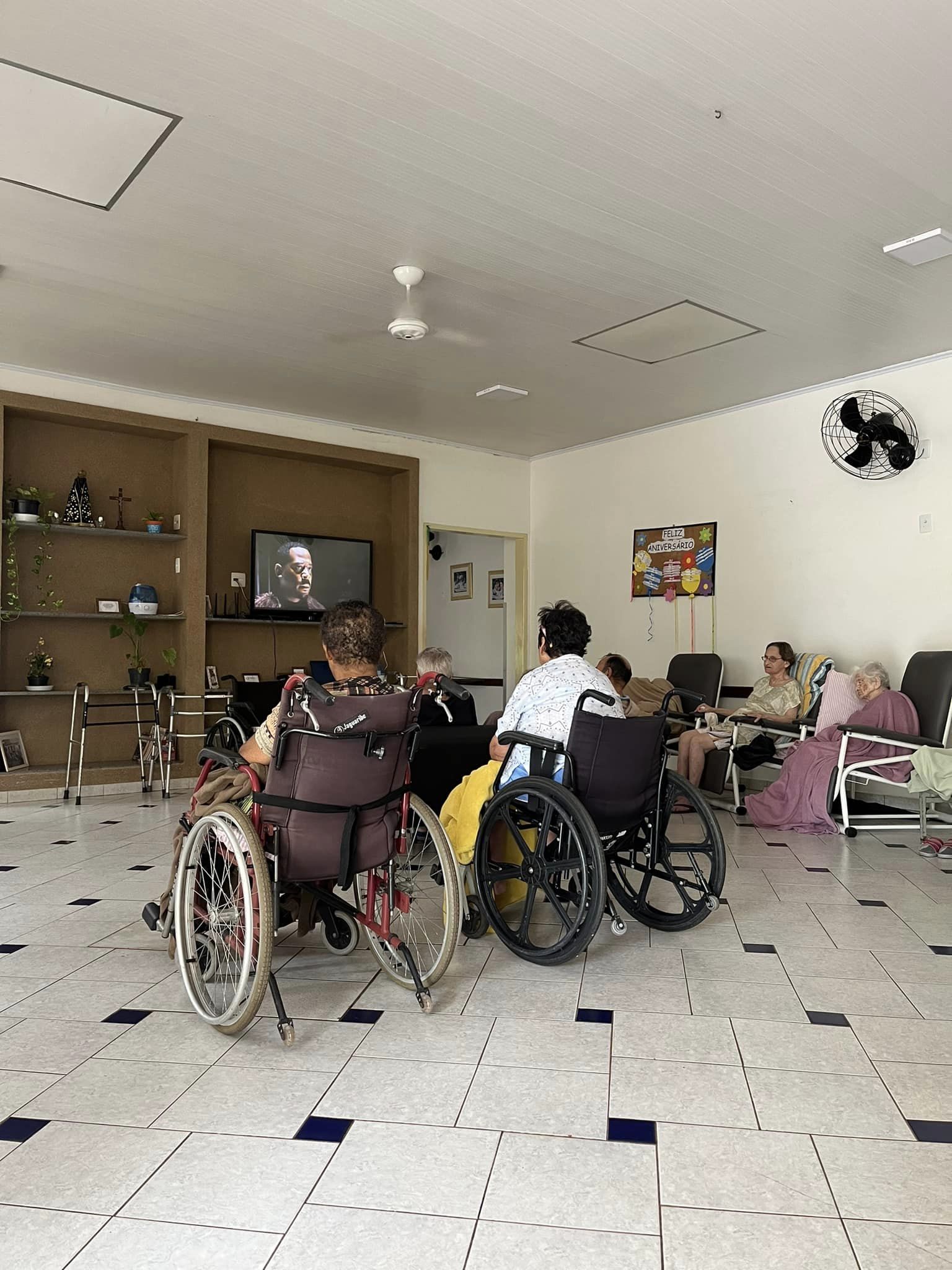 Assistindo a um filme 